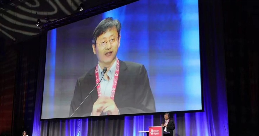 站上ICRA主讲台：优理奇首席科学家向全球讲述机器人“理解世界”的关键能力