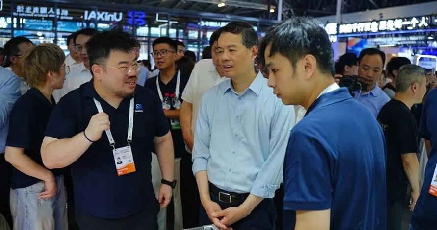 江苏省、苏州市领导先后调研优理奇，勉励加...